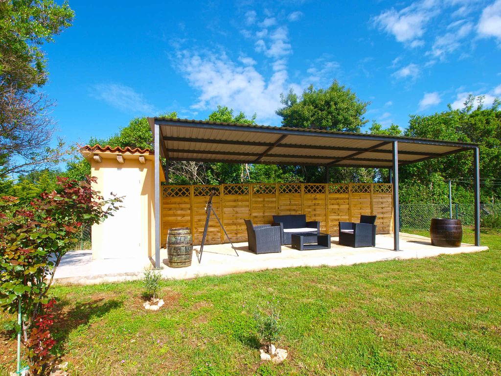 Ferienhaus mit Terrasse und Klimaanlage