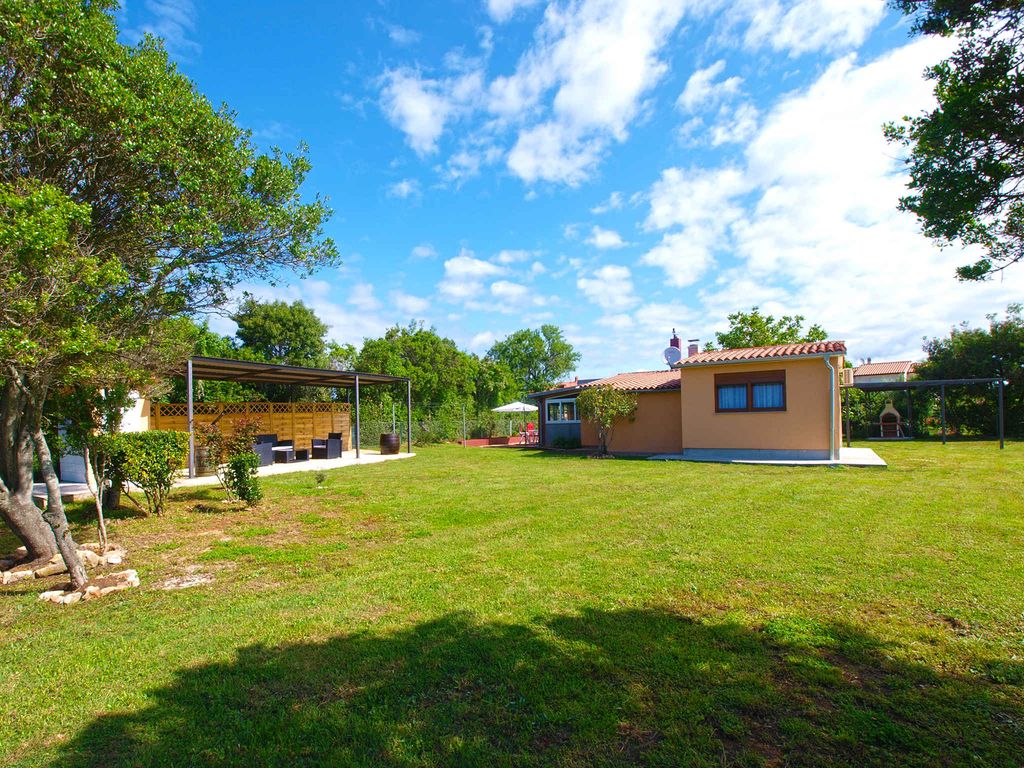 Ferienhaus mit Terrasse und Klimaanlage