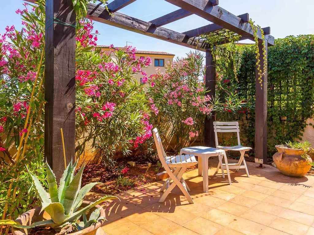 Ferienwohnung mit Balkon und Meerblick