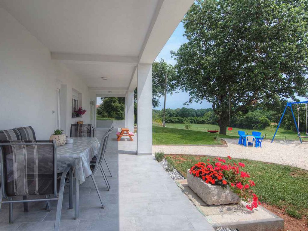Ferienwohnung mit Terrasse, Grill und Garten zur Alleinnutzung