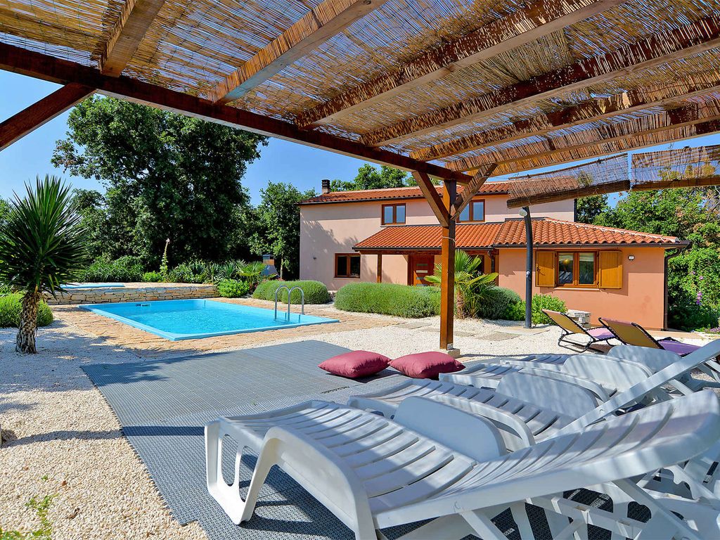 Ferienhaus mit Pool