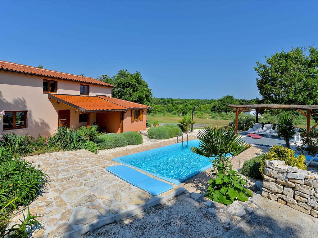 Ferienhaus mit Pool