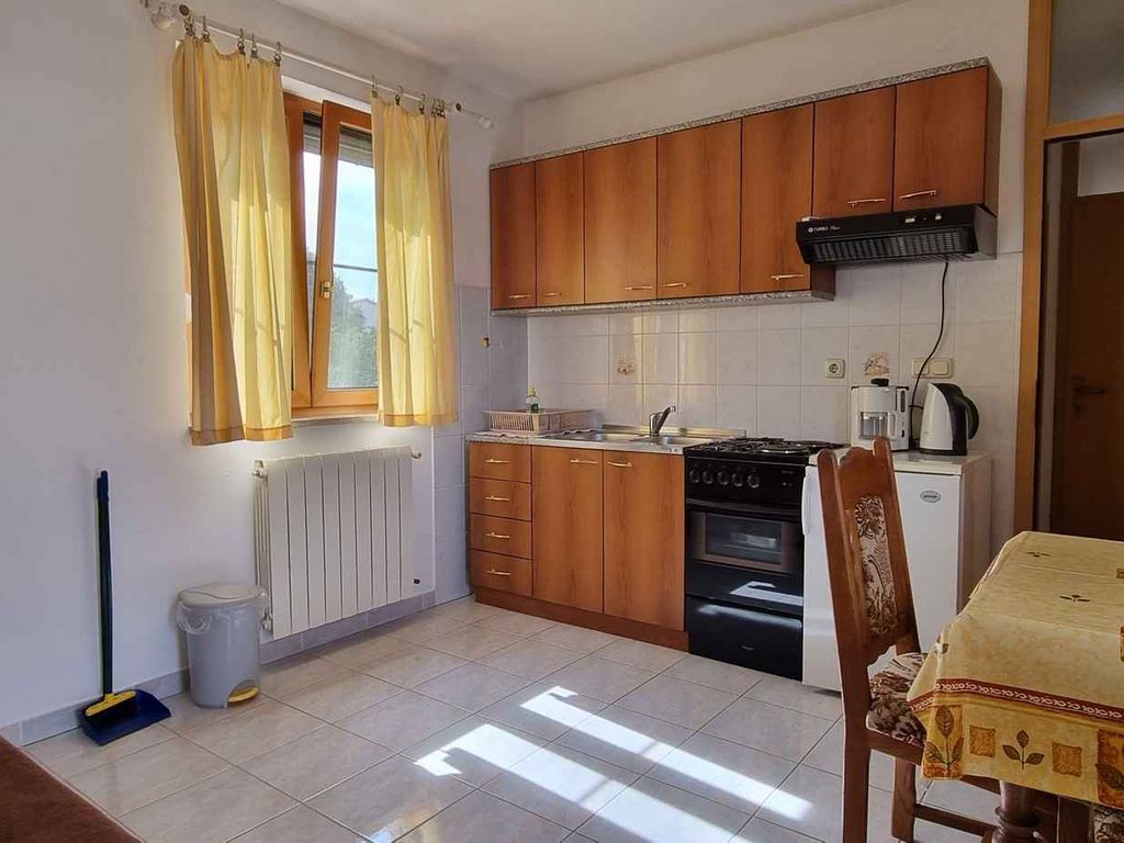Ferienwohnung mit Klimaanlage und Balkon