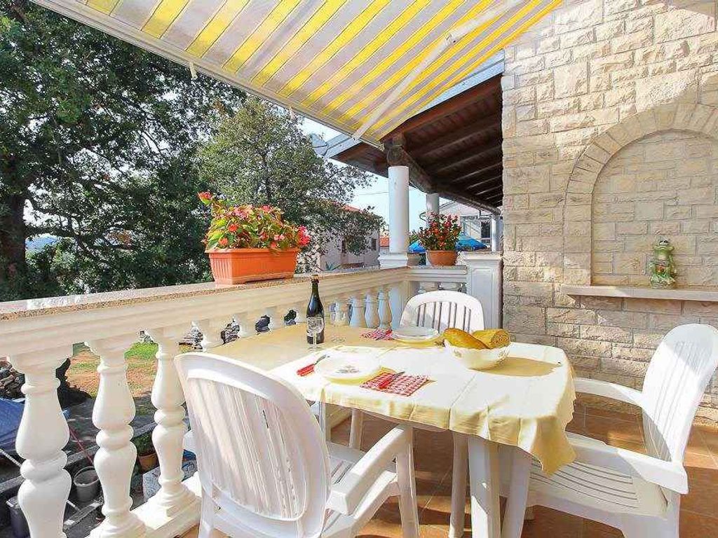 Ferienwohnung mit Terrasse und Klimaanlage