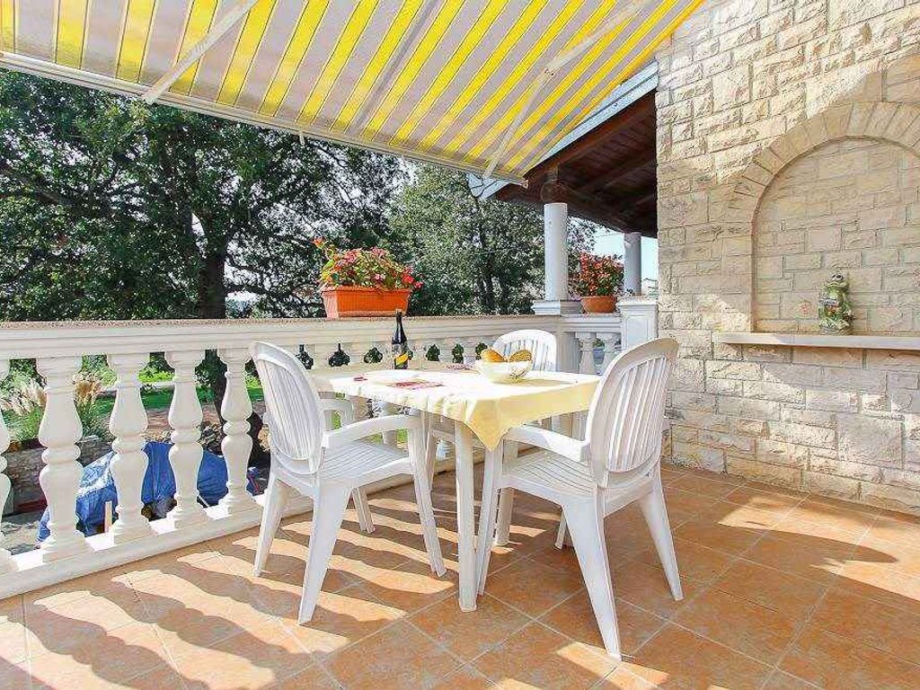 Ferienwohnung mit Terrasse und Klimaanlage