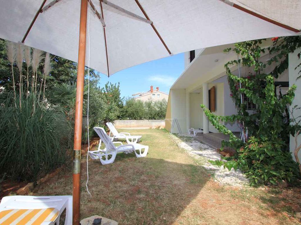 Ferienwohnung mit Garten und Grill