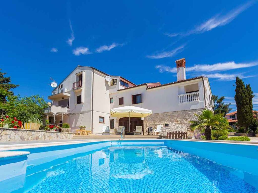 Ferienwohnung mit Pool