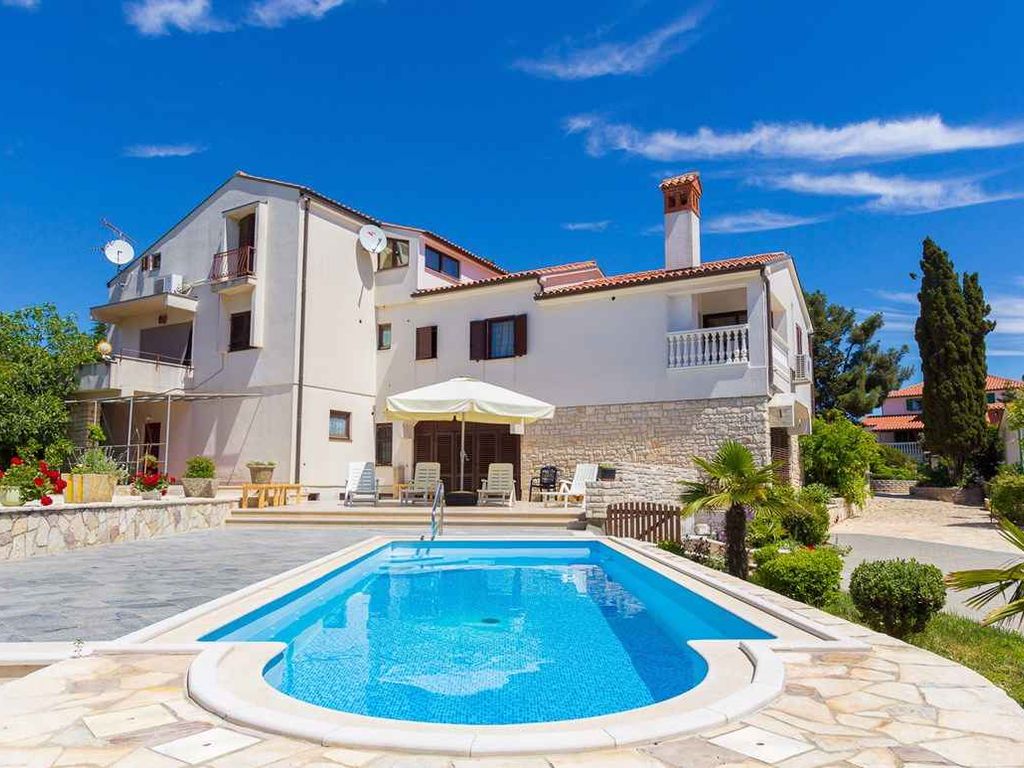 Ferienwohnung mit Pool
