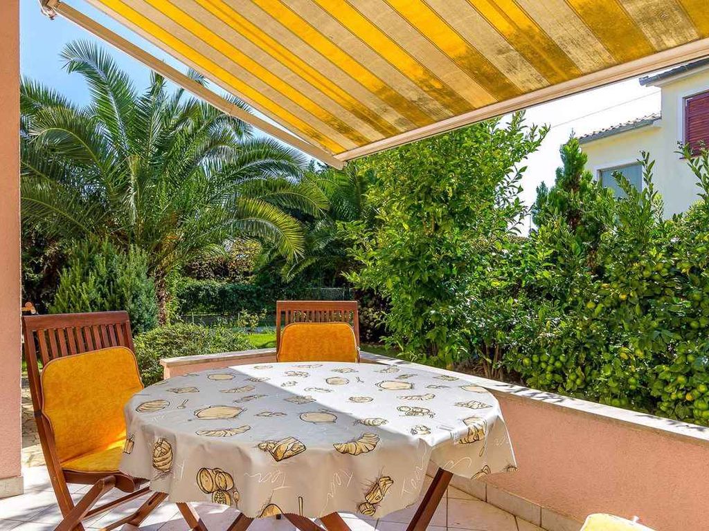 Ferienwohnung mit Terrasse und Klimaanlage
