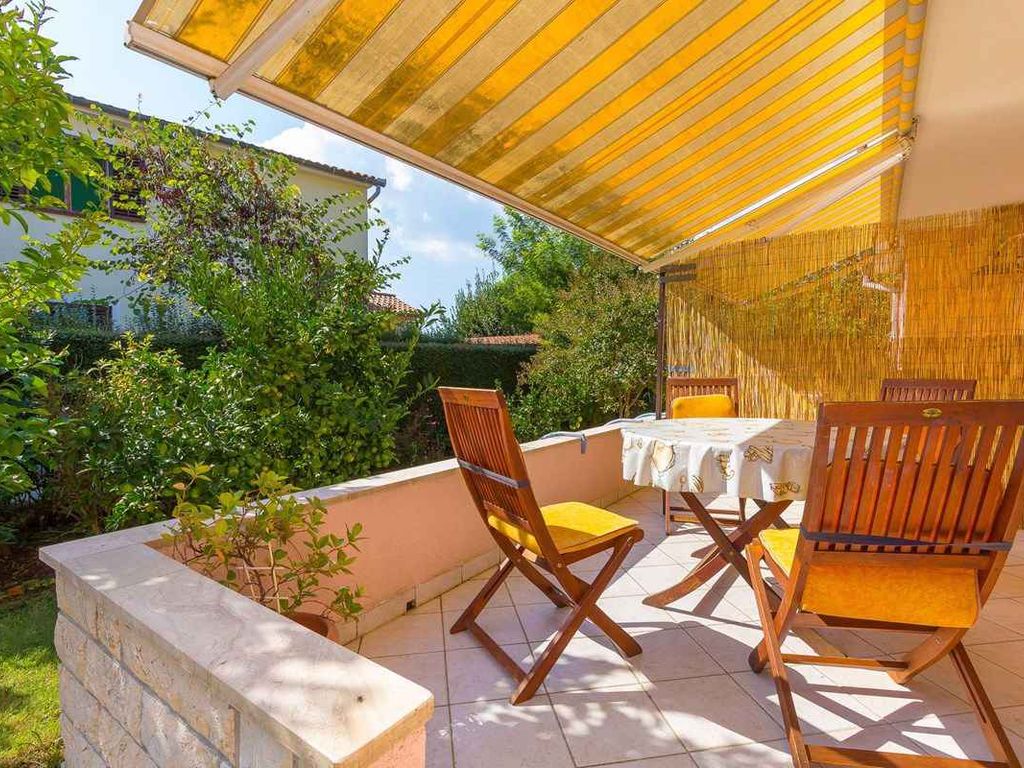 Ferienwohnung mit Terrasse und Klimaanlage