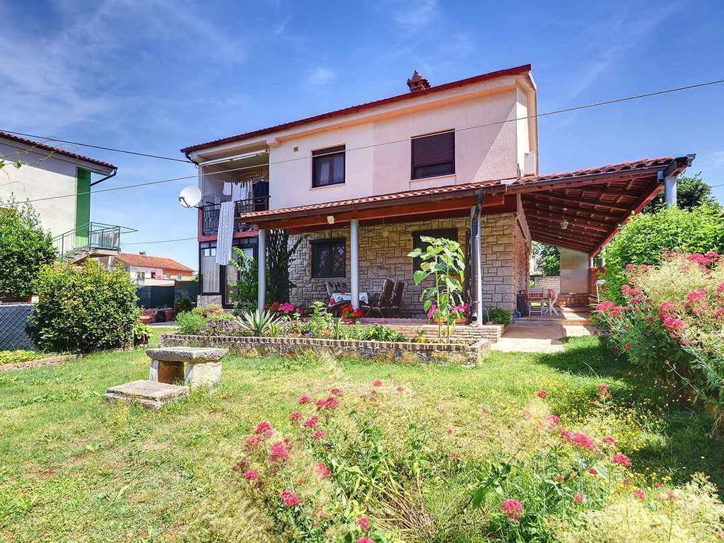 Ferienwohnung mit Terrasse, Garten und Grill