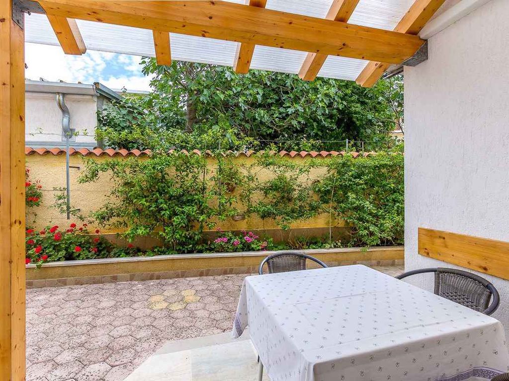 Ferienwohnung mit Terrasse und Klimaanlage