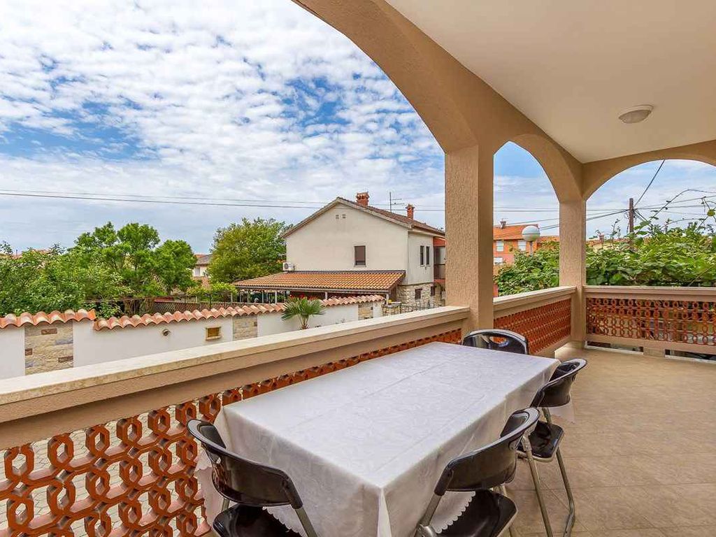 Ferienwohnung mit Terrasse und Klimaanlage