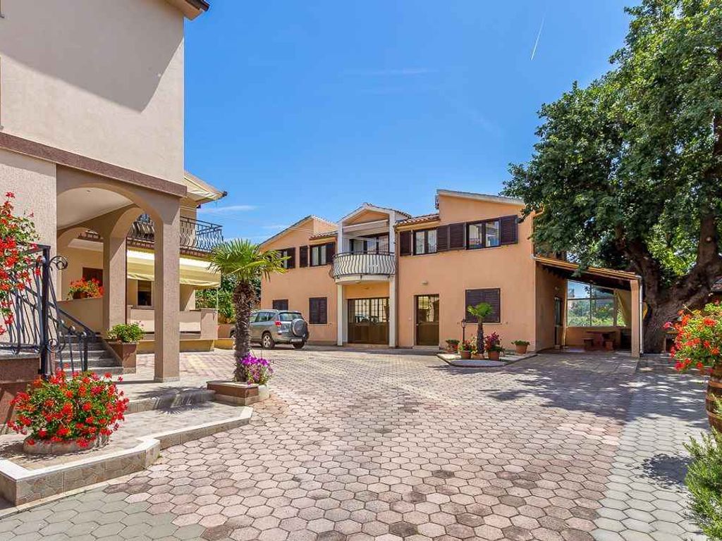 Ferienwohnung mit Terrasse und Klimaanlage