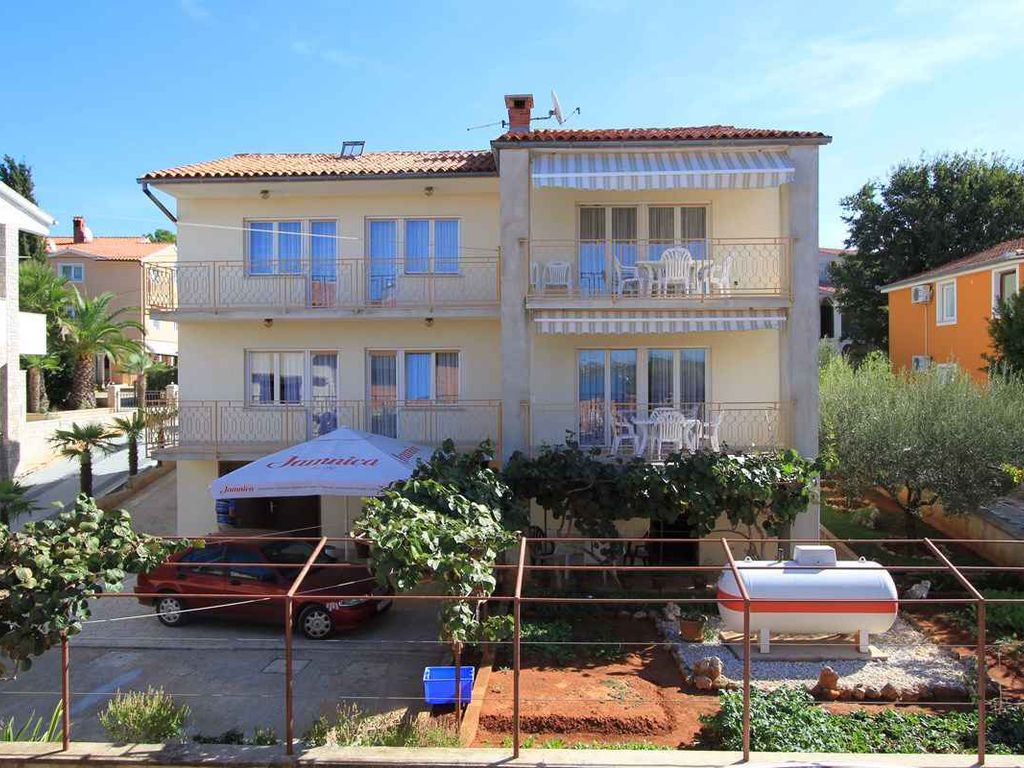 Ferienwohnung mit Balkon und Meerblick