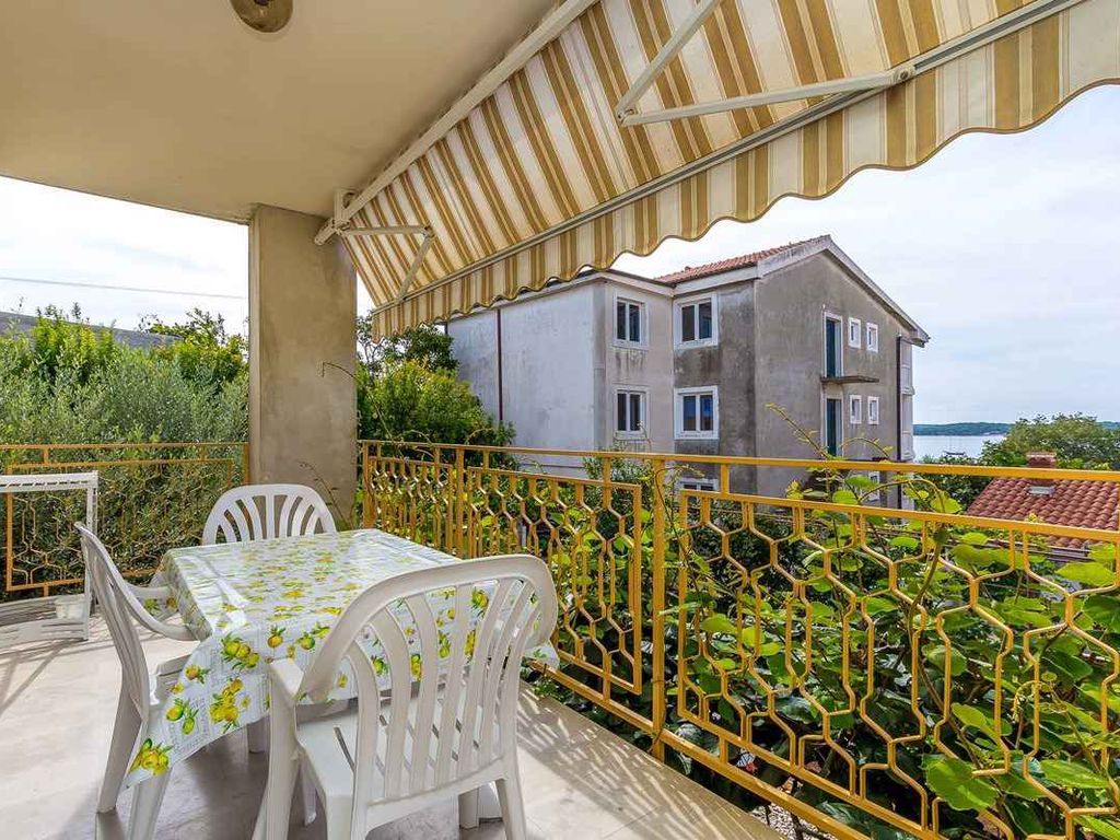 Ferienwohnung mit Balkon und Meerblick