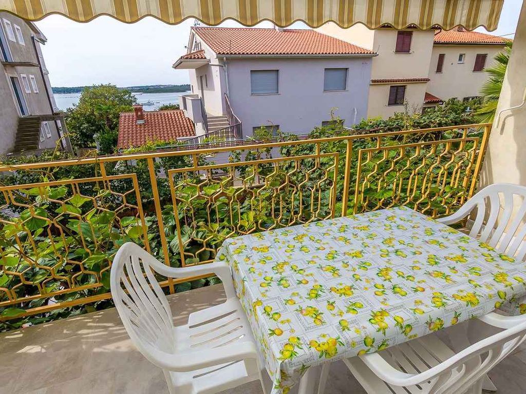 Ferienwohnung mit Balkon und Meerblick