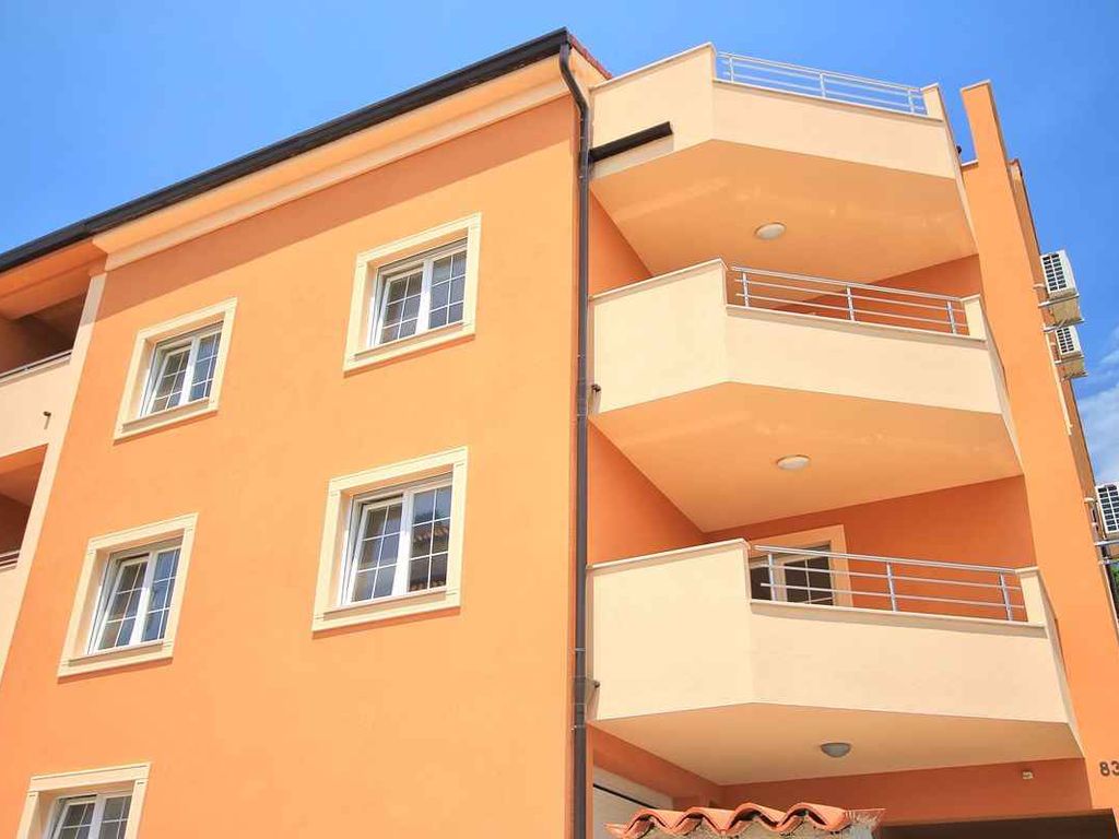 Ferienwohnung mit WLAN und Balkon