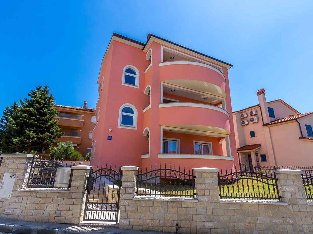 Ferienwohnung mit Terrasse und Klimaanlage
