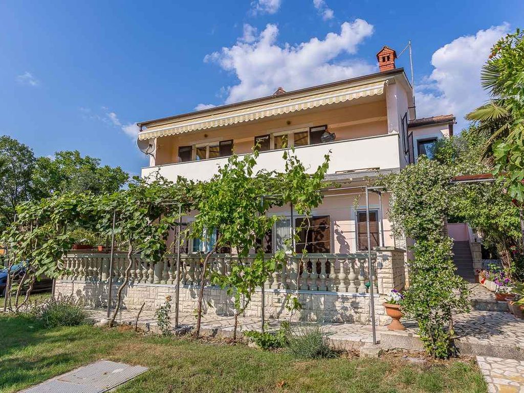 Ferienwohnung mit Terrasse und Klimaanlage
