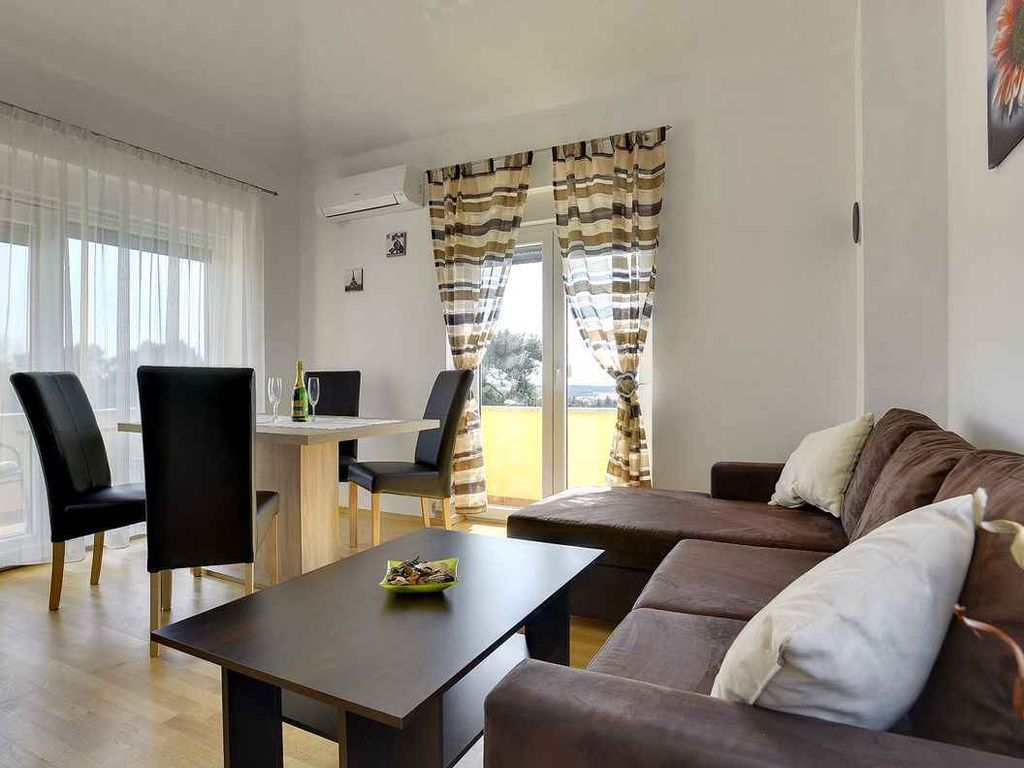 Ferienwohnung mit Grill, Balkon und Meerblick