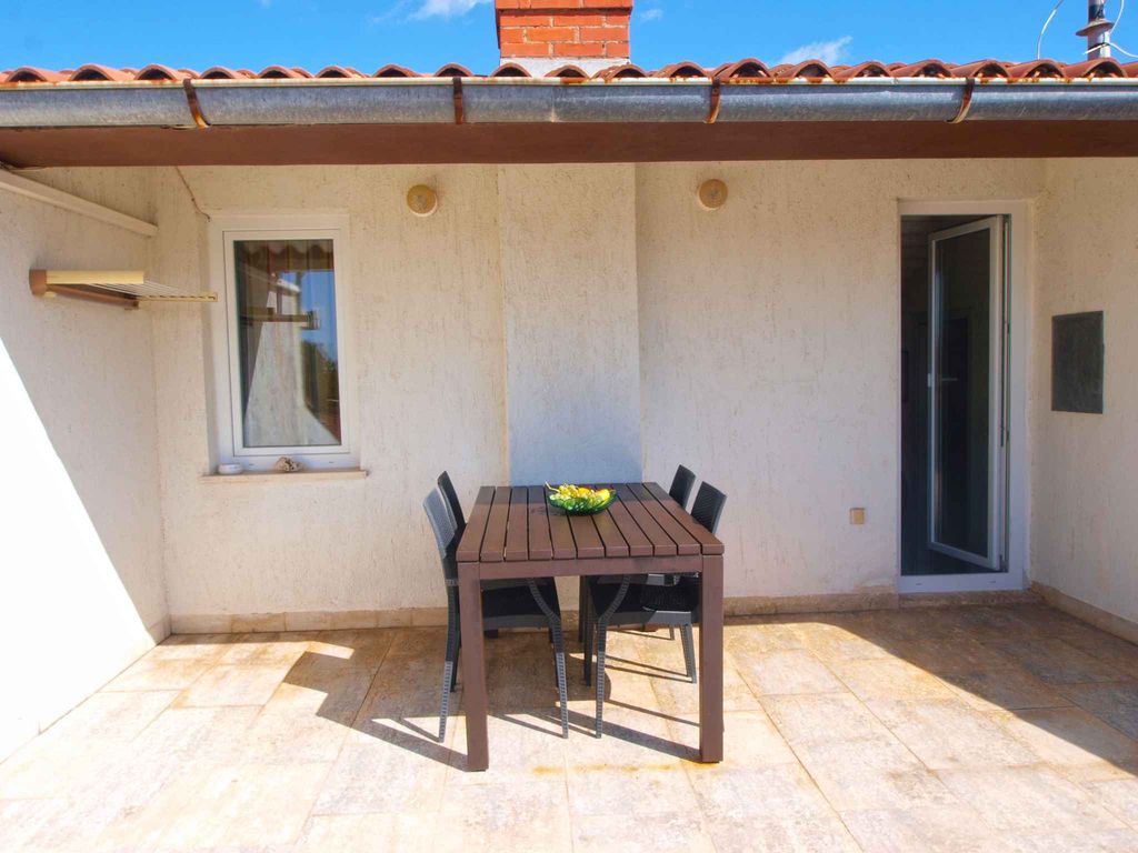 Ferienwohnung mit Klimaanlage und Terrasse in Medulin