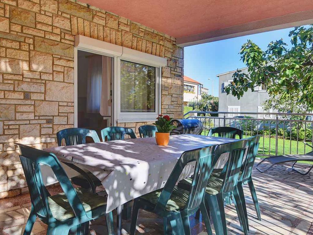 Ferienwohnung mit Terrasse und Klimaanlage