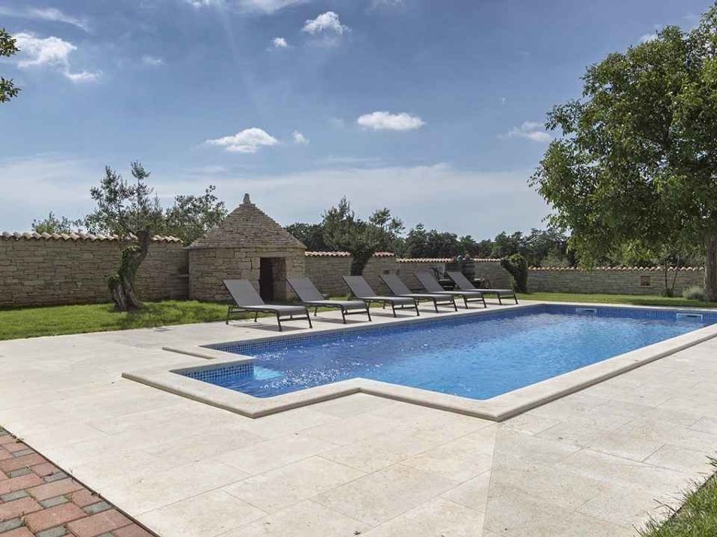 Villa mit Pool