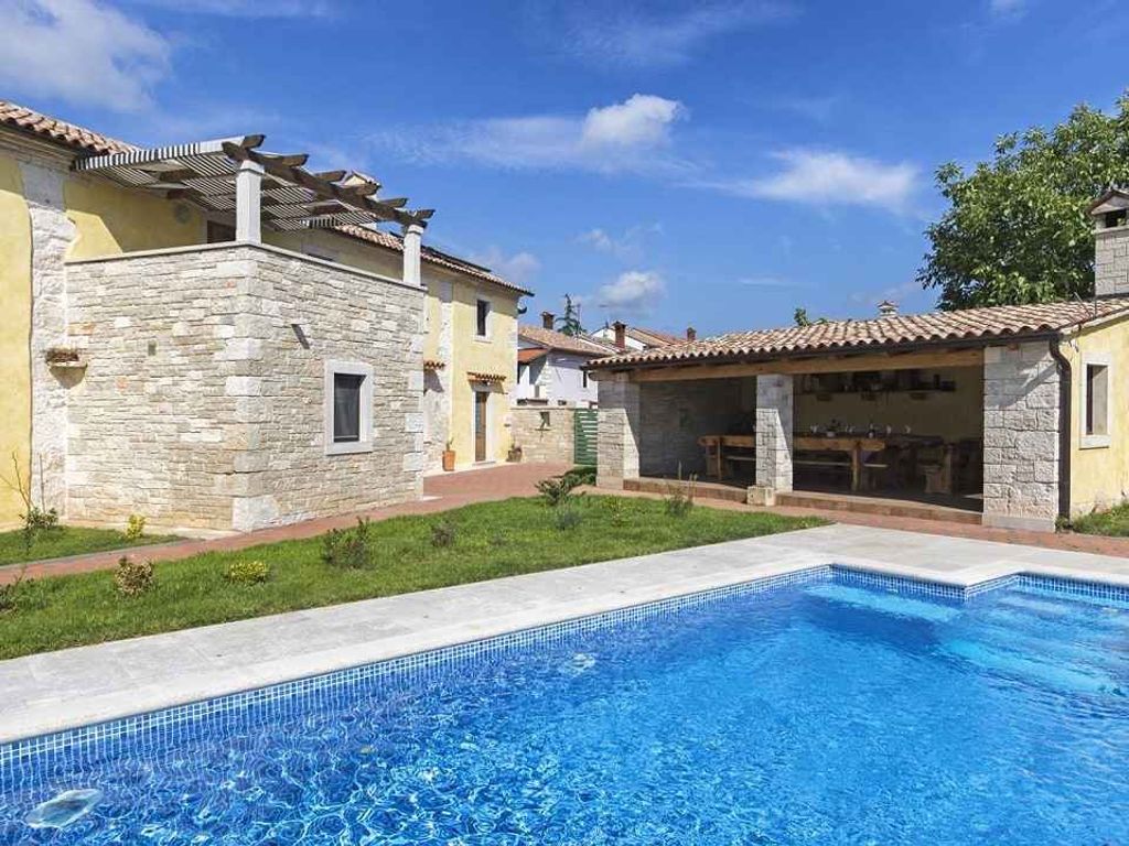 Villa mit Pool