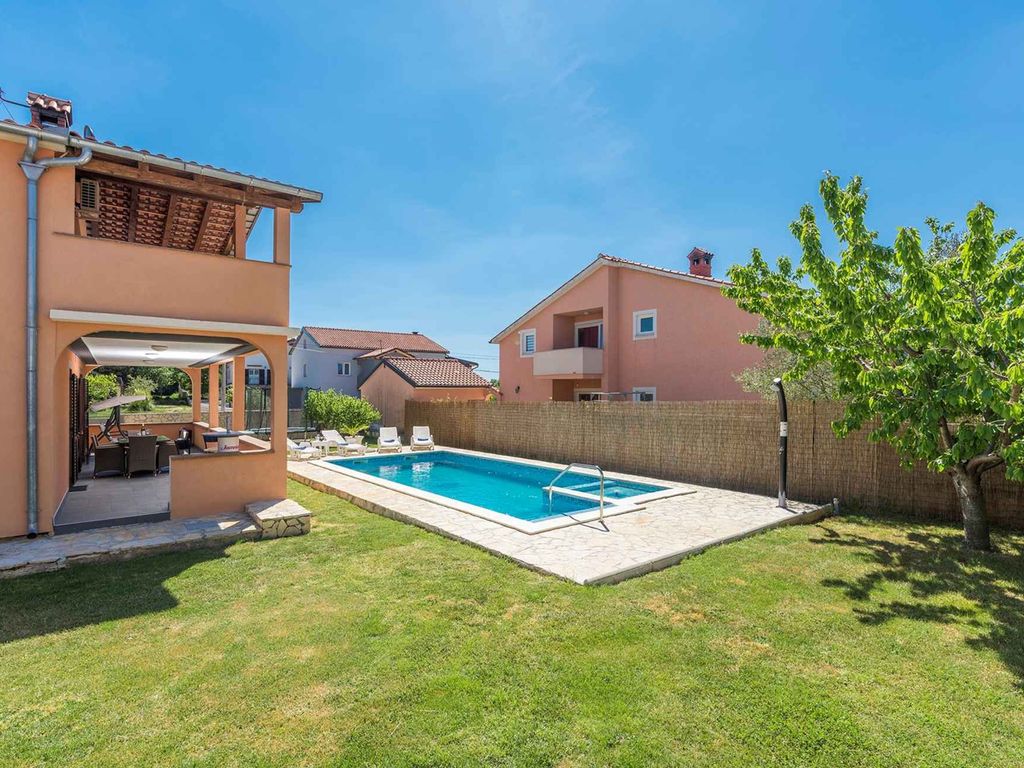 Ferienwohnung mit privatem Pool