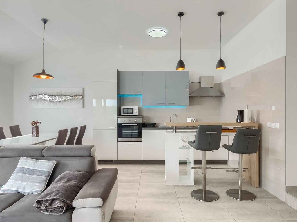 Apartment für 5 Personen mit Gemeinschaftspool in Medulin.