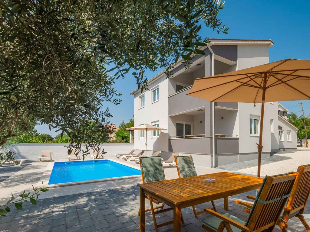 Studio-Apartment für 2 Personen mit Gemeinschaftspool in Medulin.