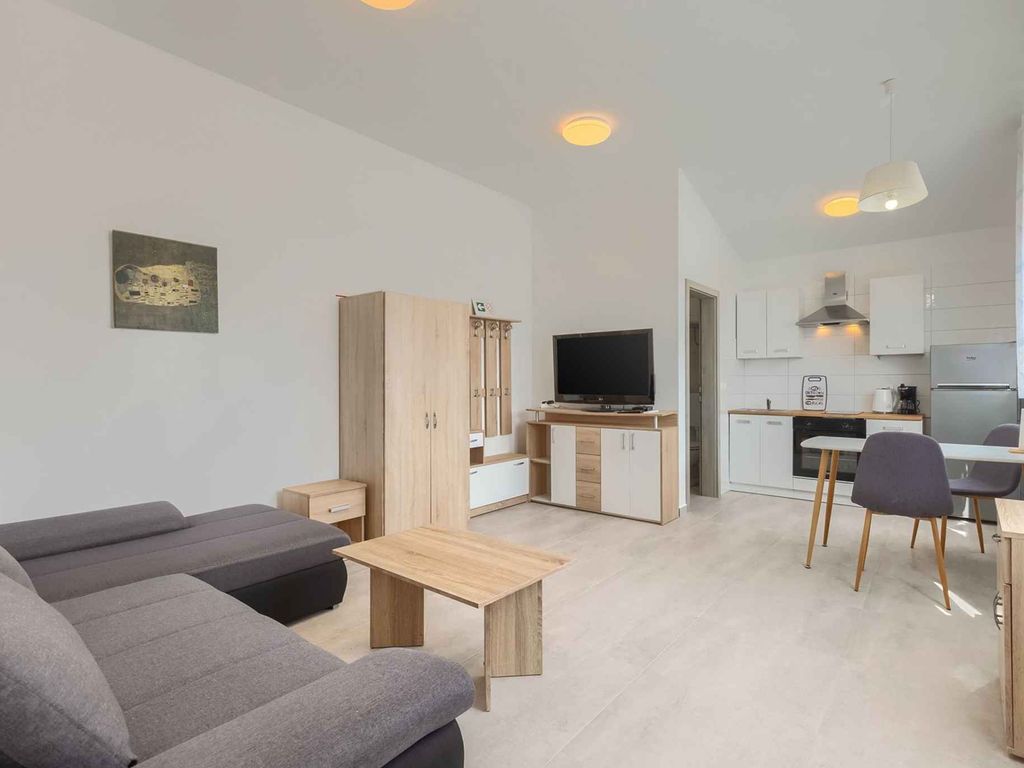 Studio-Apartment für 2 Personen mit Gemeinschaftspool in Medulin.
