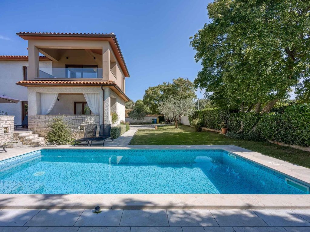 Ferienhaus mit Privatpool