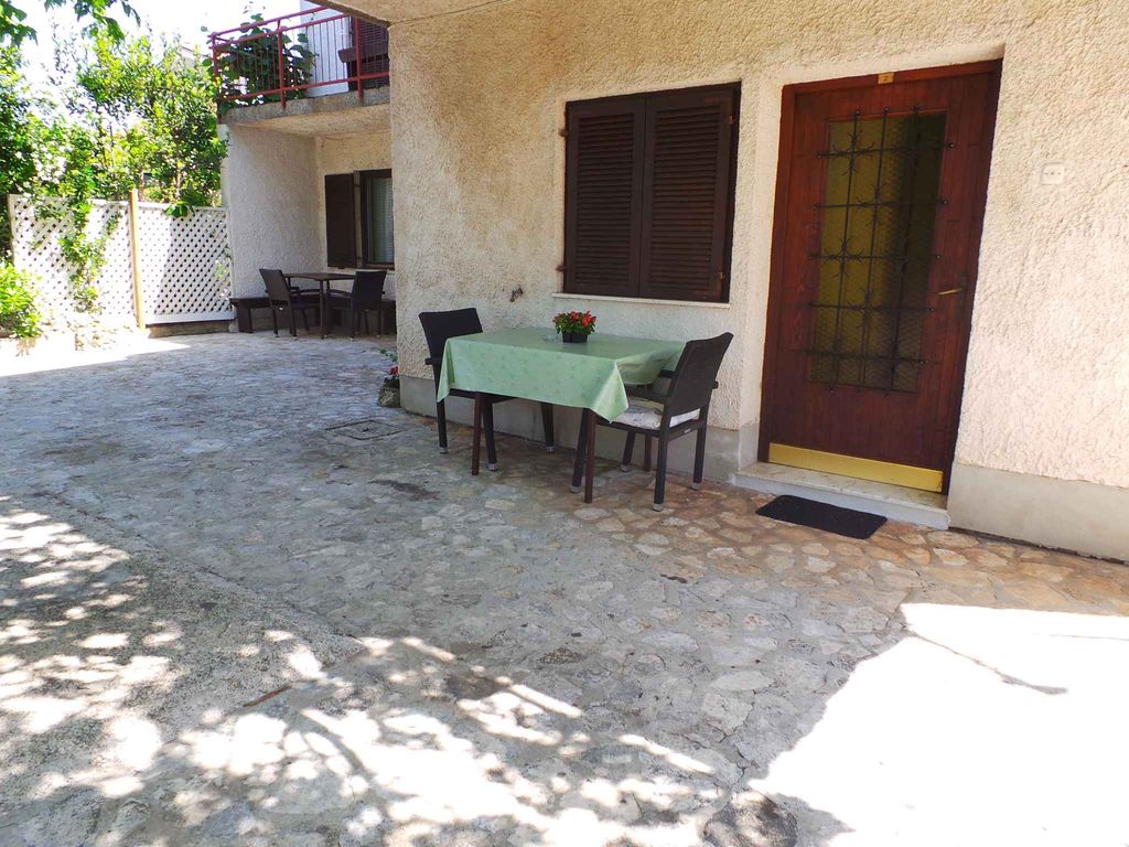 Ferienwohnung mit Terrasse