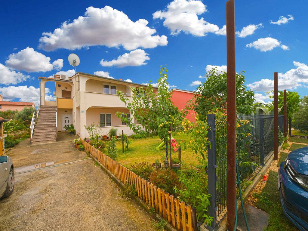 Ferienwohnung mit Balkon und Klimaanlage