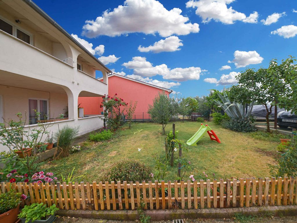 Ferienwohnung mit Balkon und Klimaanlage