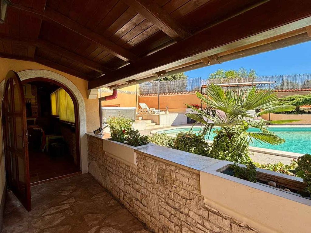 Ferienwohnung mit Klimaanlage und Pool