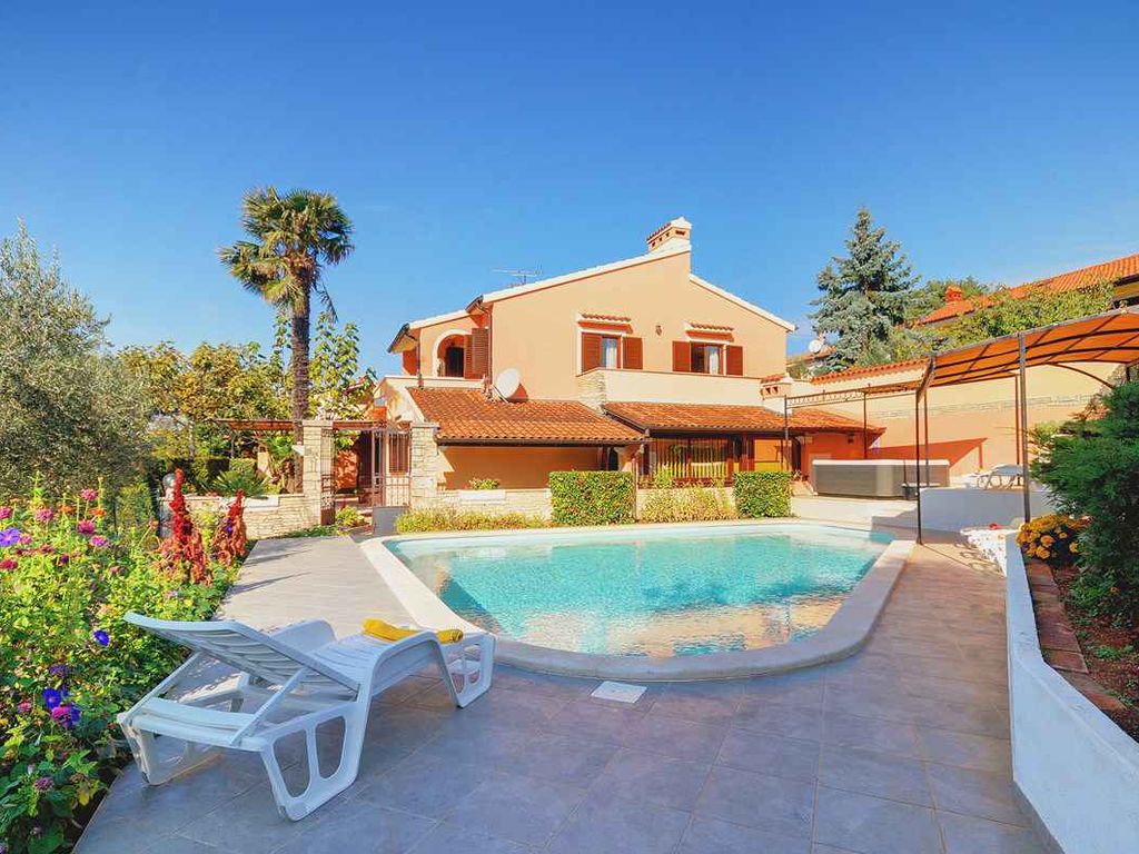 Ferienwohnung mit Klimaanlage und Pool