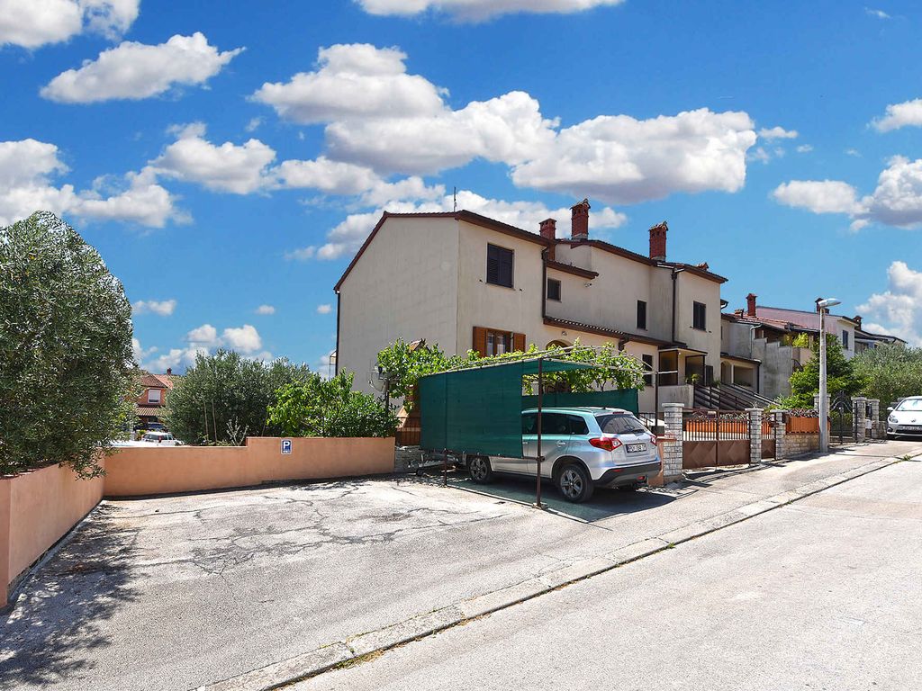 Ferienwohnung mit Terrasse und Grill