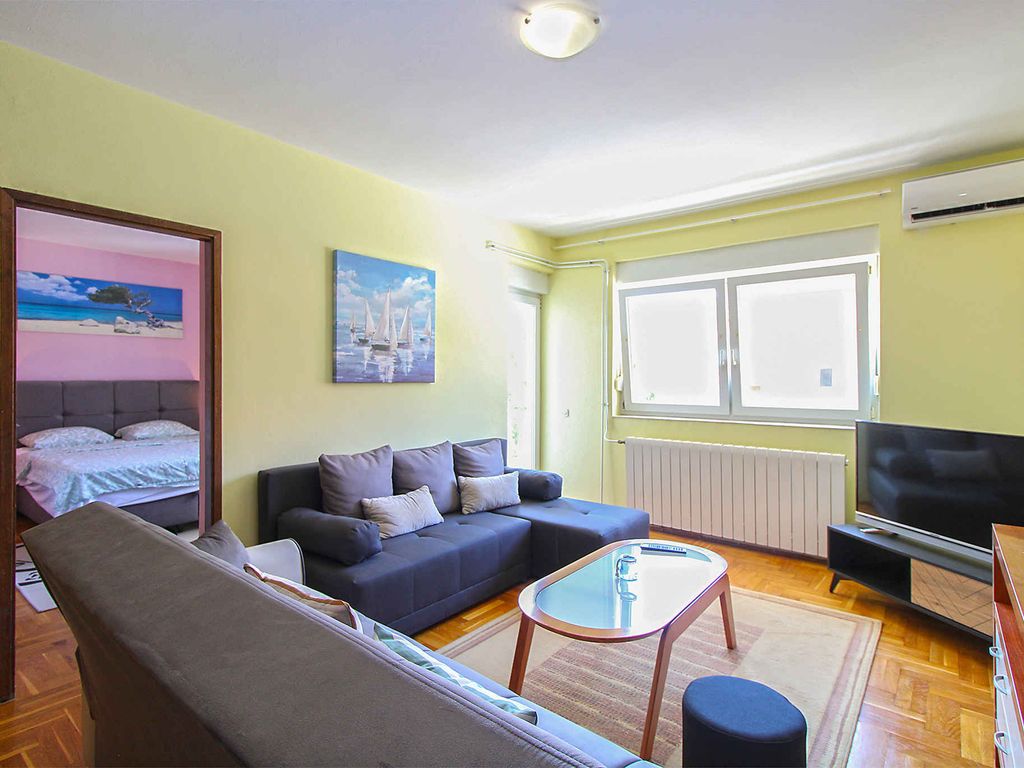 Ferienwohnung mit Klimaanlage und Waschmaschine