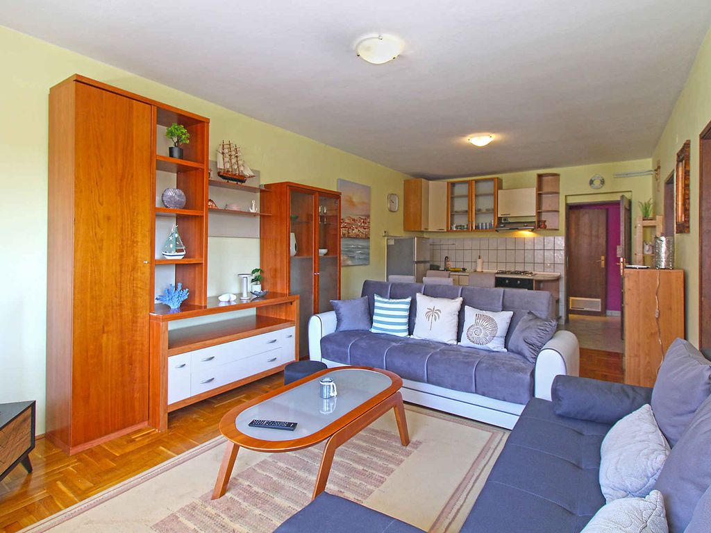 Ferienwohnung mit Klimaanlage und Waschmaschine