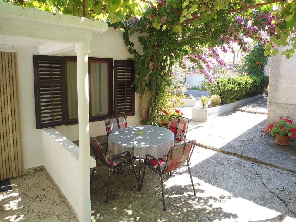 Ferienwohnung mit Terrasse und Klimaanlage