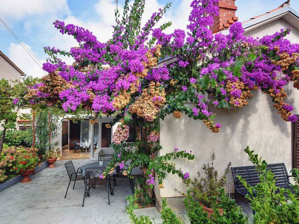 Ferienwohnung mit Terrasse und Klimaanlage