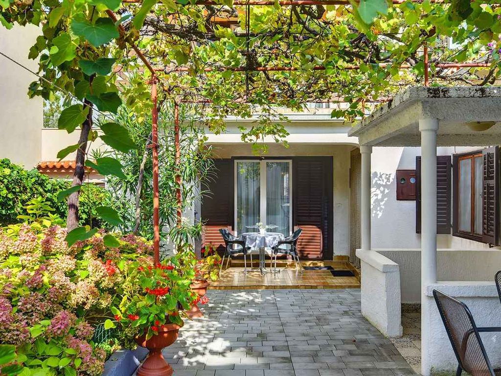 Ferienwohnung mit Terrasse und Klimaanlage
