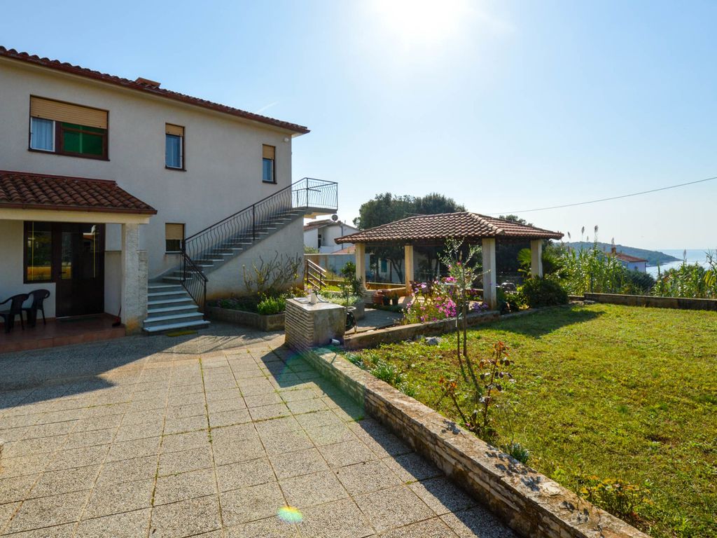 Ferienwohnung mit Balkon und Klimaanlage