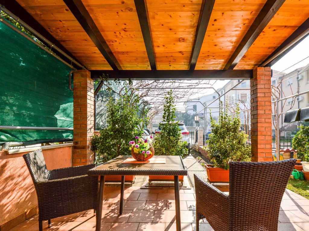 Studio mit Terrasse und Klimaanlage