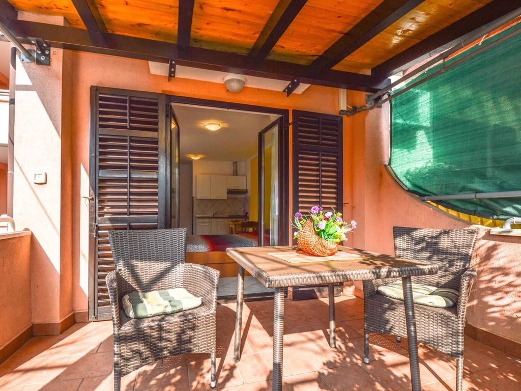 Studio mit Terrasse und Klimaanlage