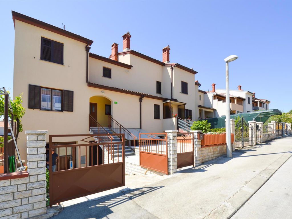 Ferienwohnung mit Terrasse und Klimaanlage