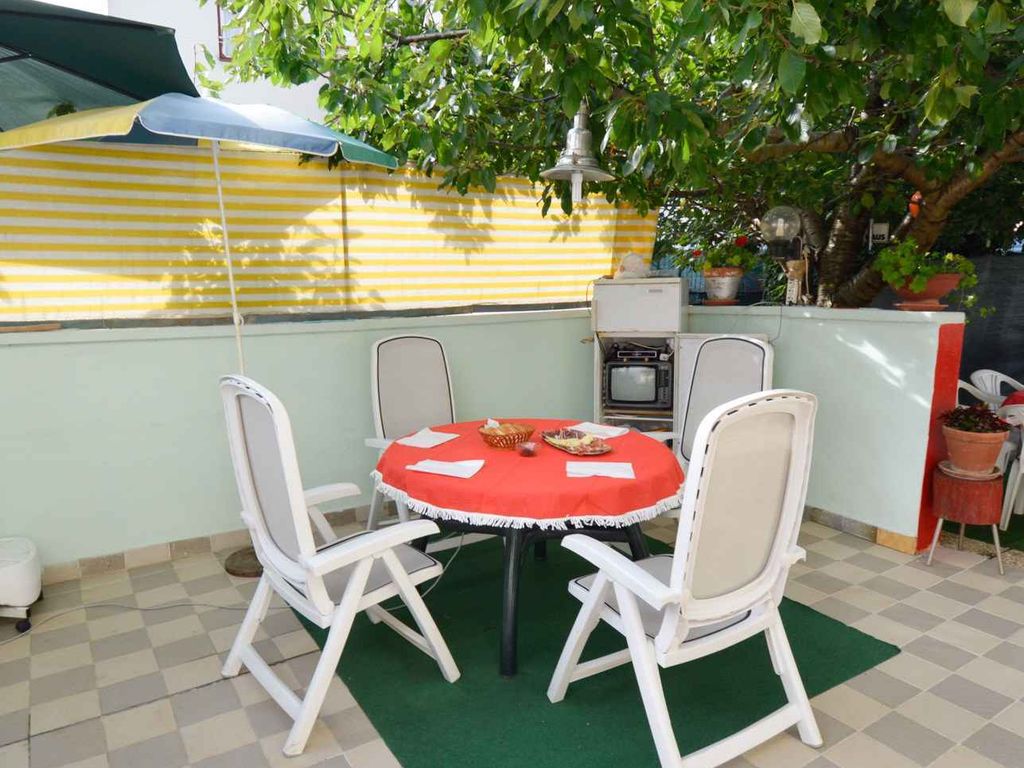 Ferienwohnung mit Terrasse und Klimaanlage